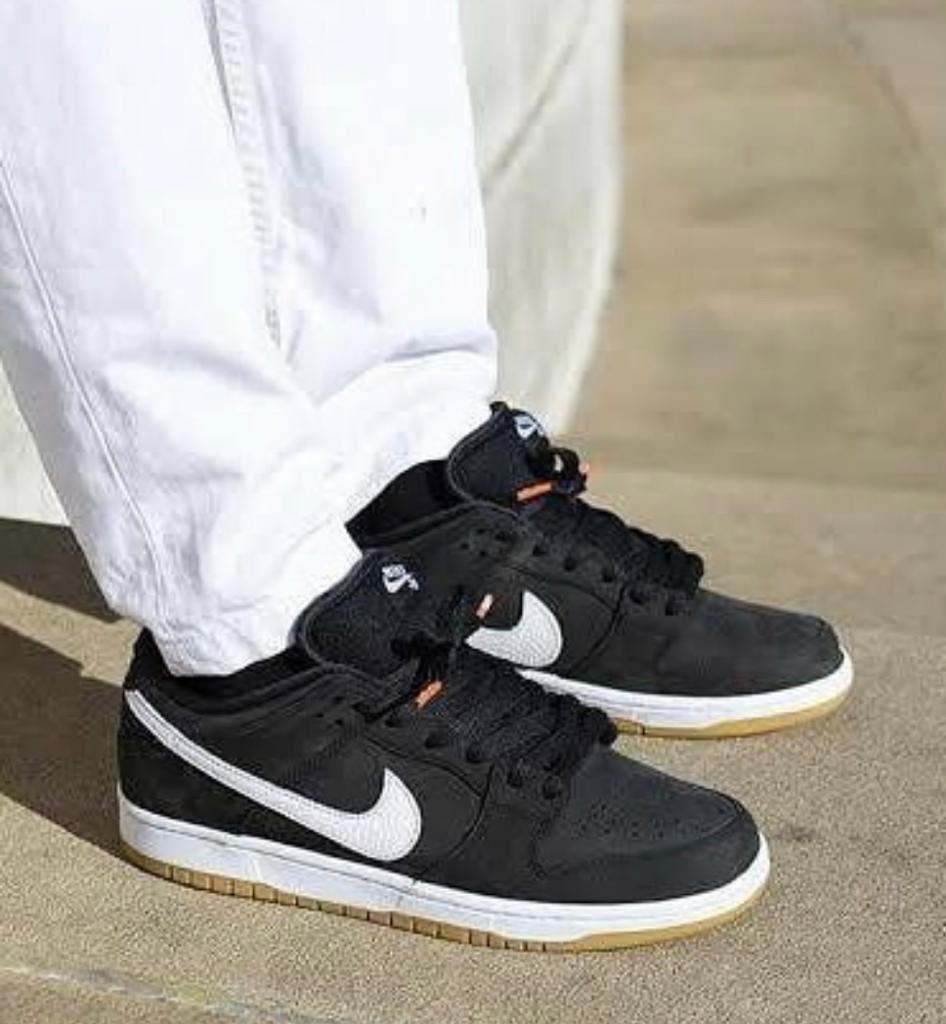 Nike SB Dunk Low Black Gum
