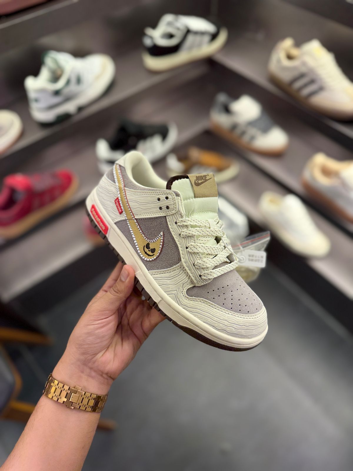 Nike SB Dunk Low x Cactus Jack "Travis Scott Edition" β Premium Streetwear Look