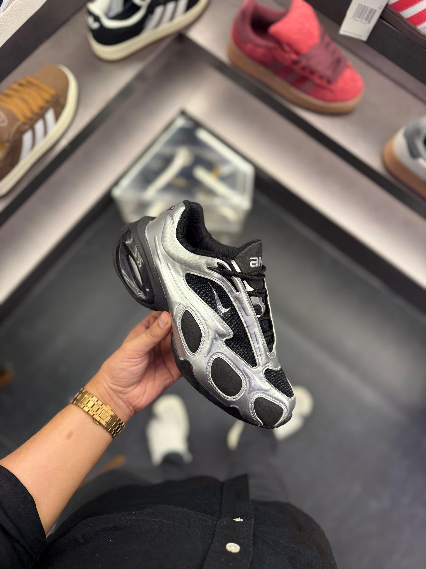 🚀 Nike Air Tuned Max “Liquid Silver” – Bold Design Meets Space-Age Comfort 🚀
